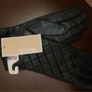 Micheal Kors Leather Gloves Size: M